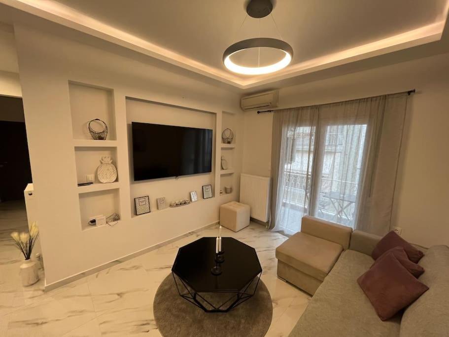 Luxurious Apartment In The Heart Of Szaloniki Kültér fotó
